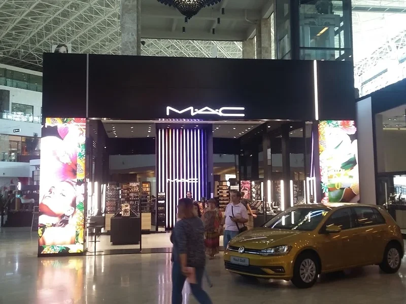 MAC Cosmetics