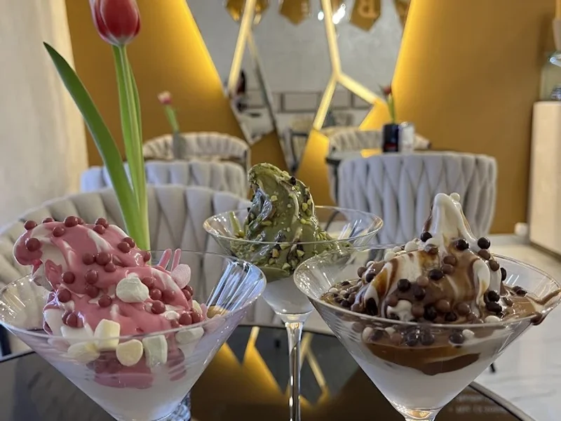 Iceberg Frozen Yogurt