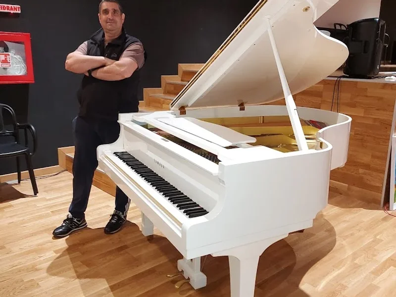 Clyde & Alex Speed Move Srl