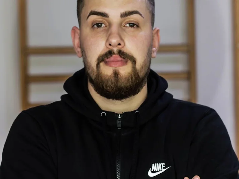 Petre Bogdan - Kinetoterapie, Fizioterapie, Masaj, Recuperare Medicală la Domiciliu / Acasă în București