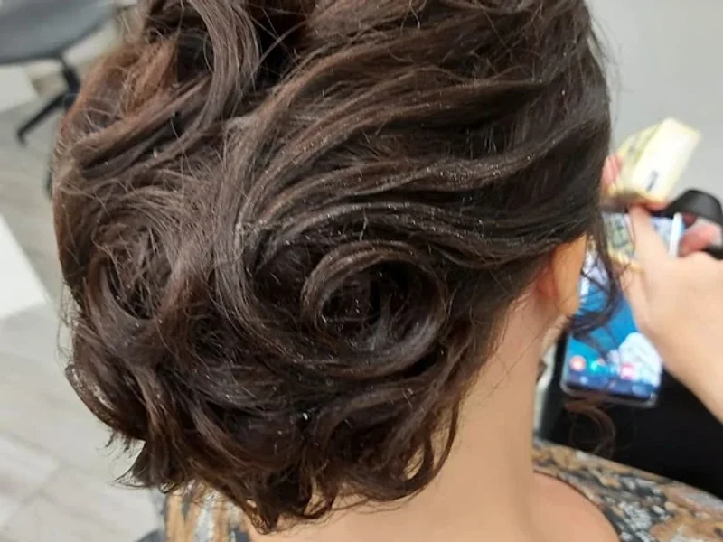 Apollo Beauty Salon - Militari Shopping City