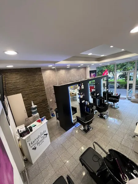 Essenza Beauty Salon