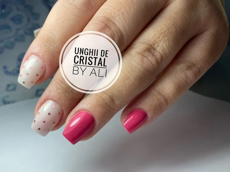 Unghii de Cristal