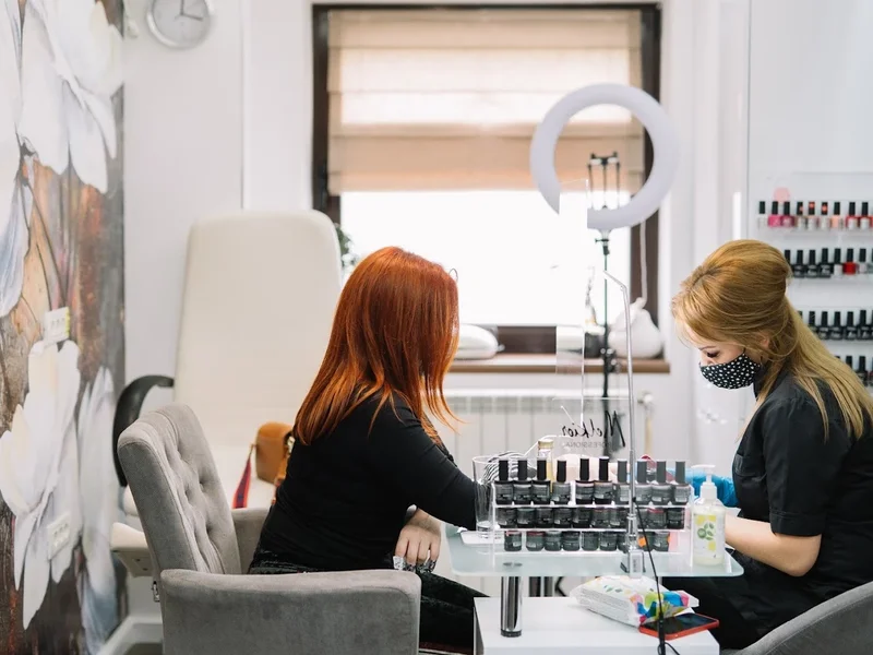 SALON CRIS by Cristina Sarman