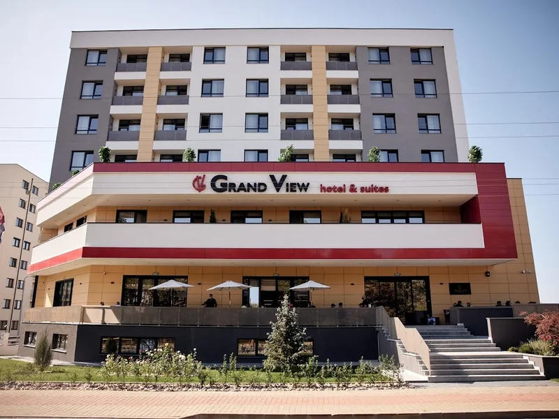 Grand View Hotel & Suites