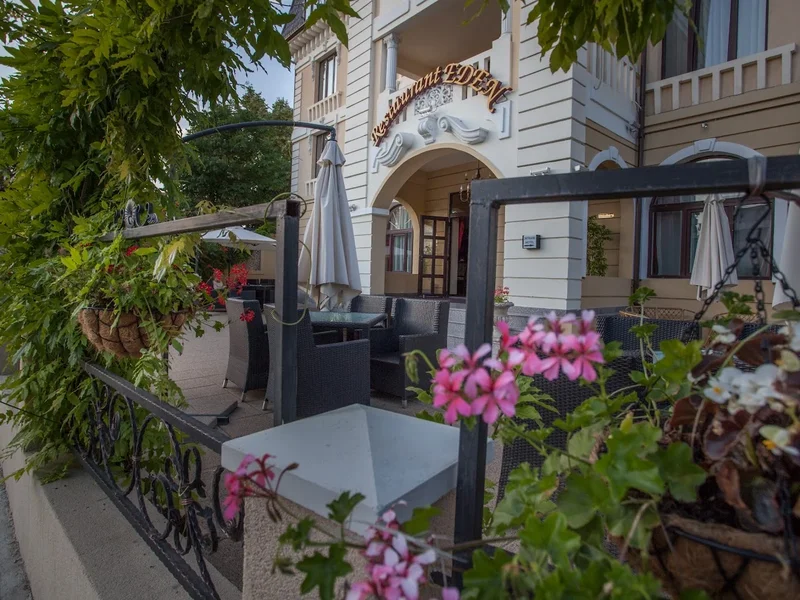 Hotel Eden