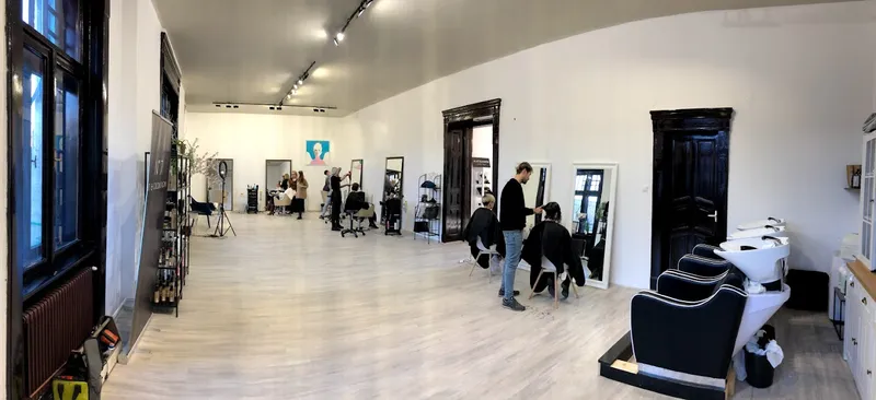 No.7 cut & colour salon