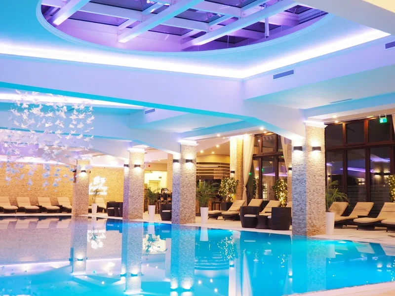 Symphony Exclusive Club