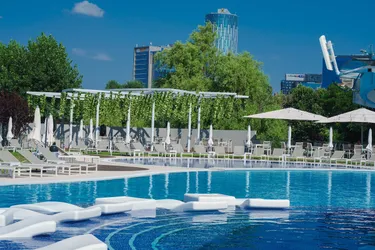 Liste 32 piscină din București