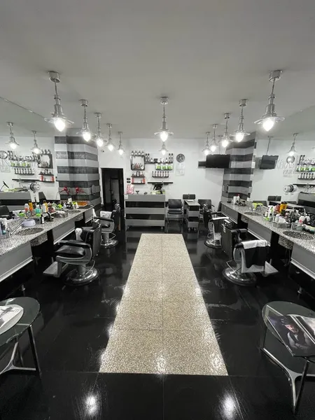 EXPERT BARBERS DOROBANTI - MEN'S LUXURY SALON