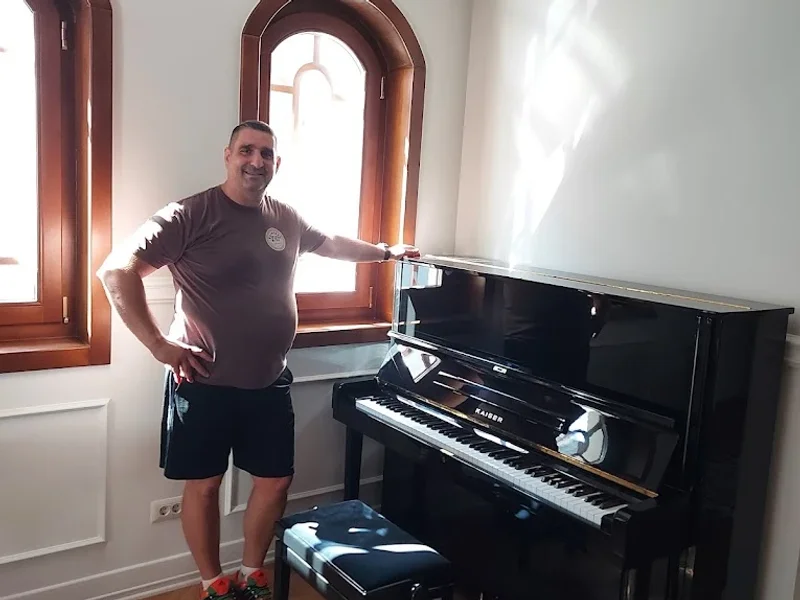 Clyde & Alex Speed Move Srl