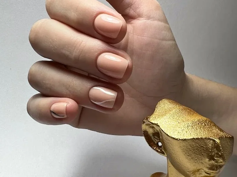 Universal Nails Studio 4