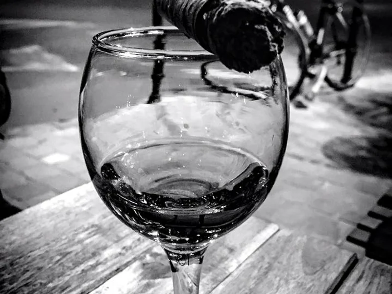 Cafe Central Brasov - mini bistro & cocktail house