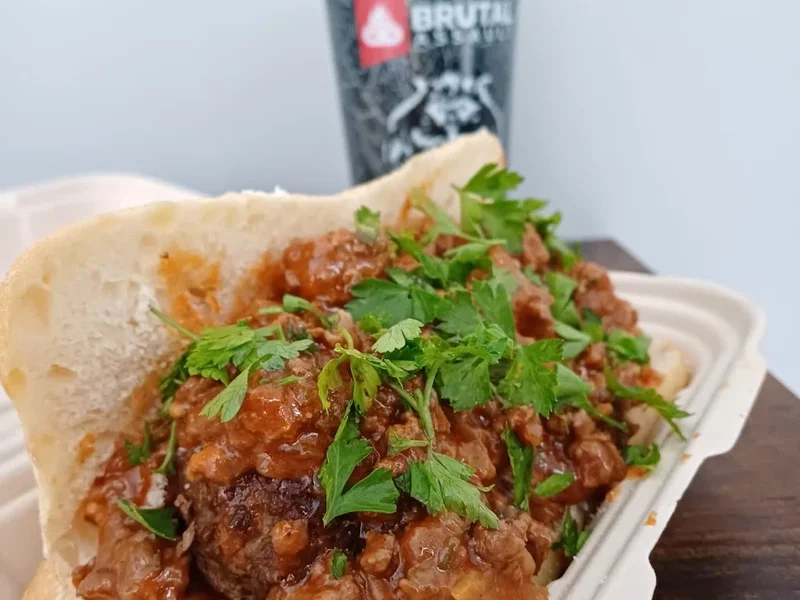 Fuga în Bucătărie