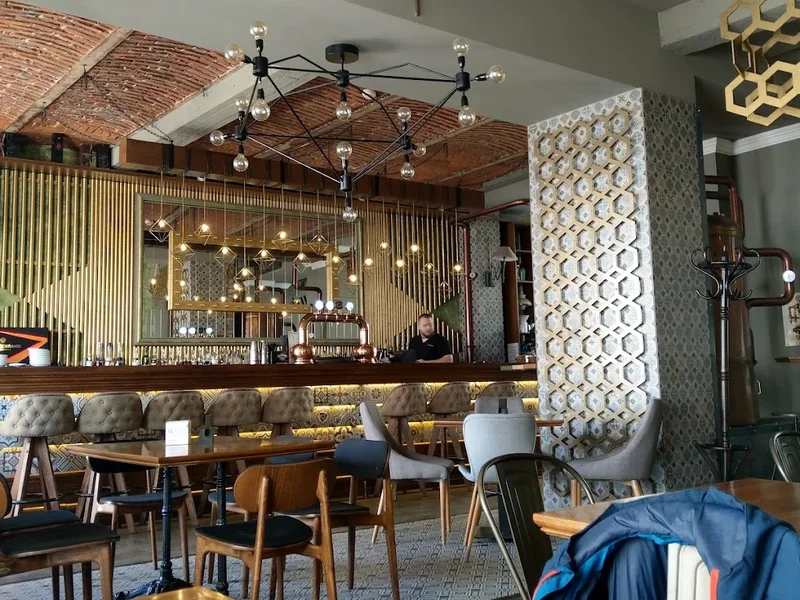 Downtown - Contemporary Bar & Food