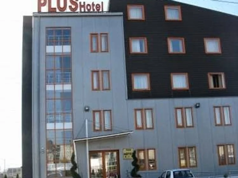 PlusHotel