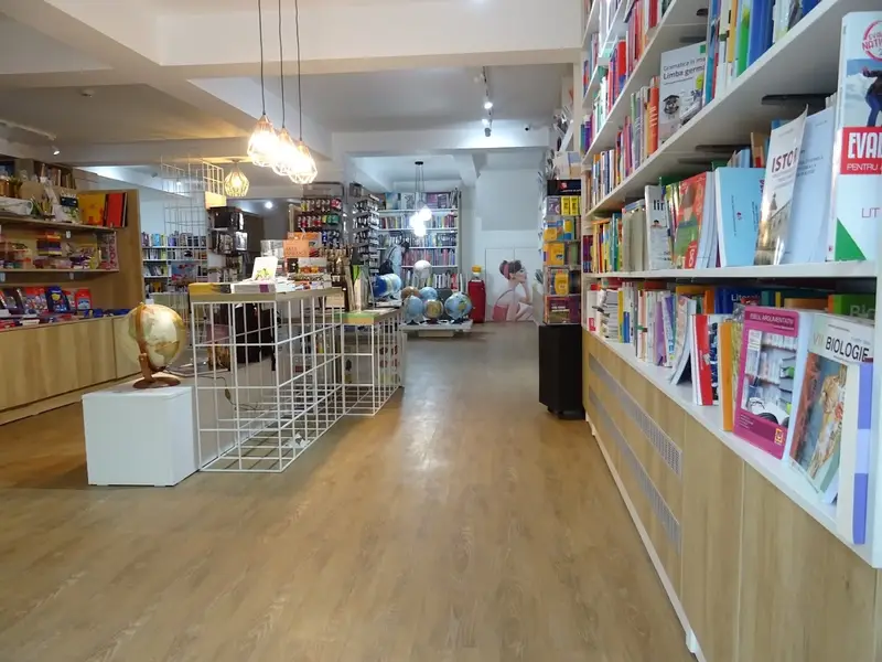 Libraria si ceainaria Elena Farago