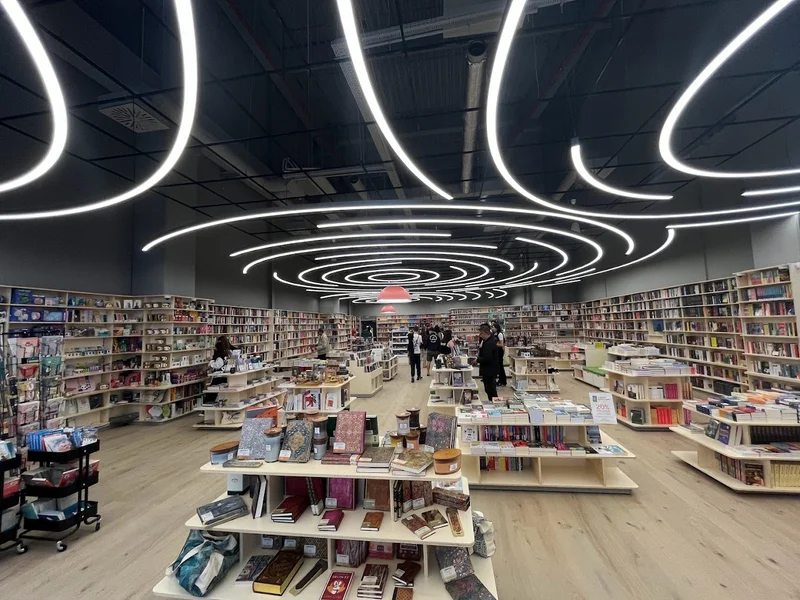 Cărturești Craiova (Promenada Mall)