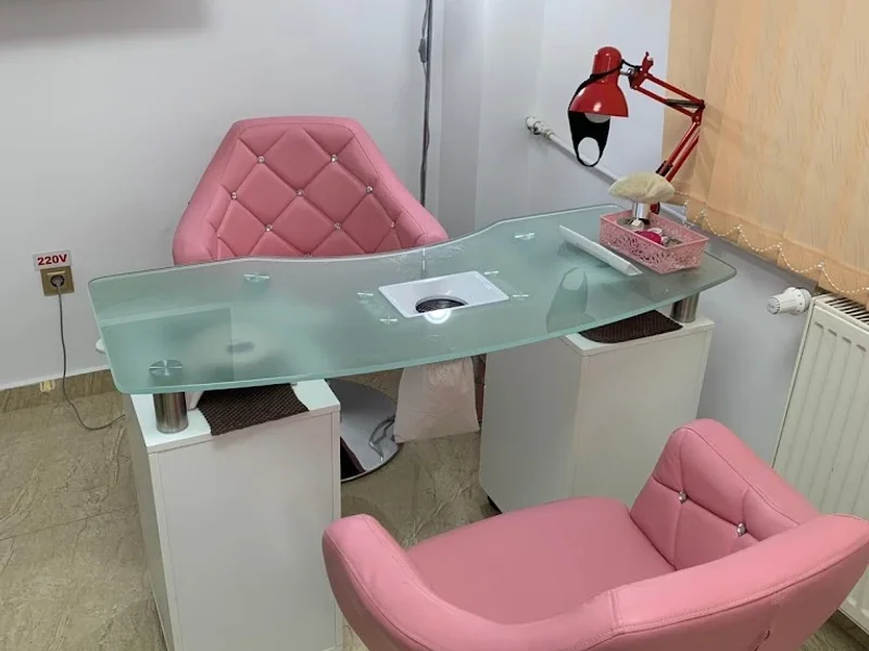 Leader Beauty Center