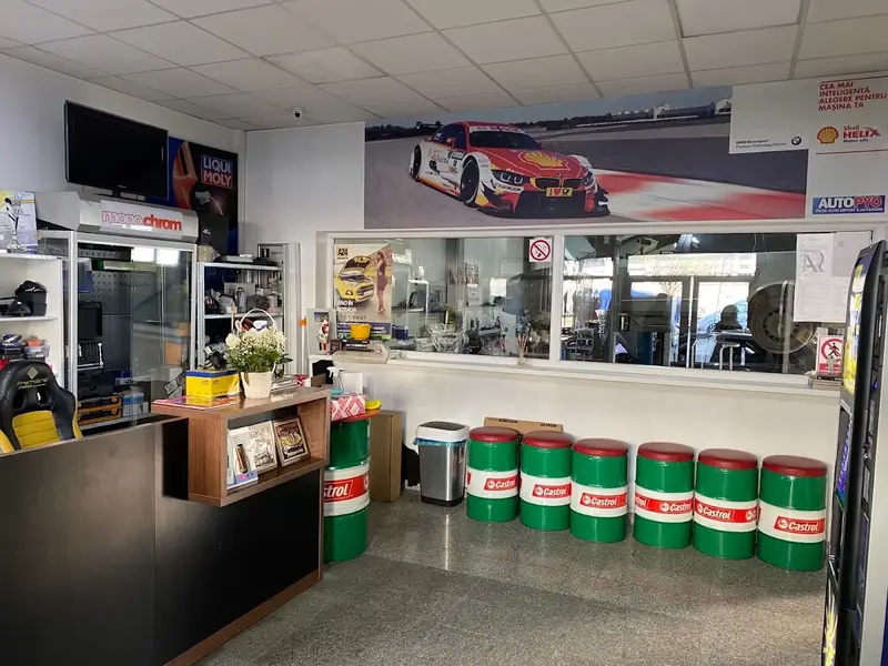 Auto Pyo Castrol Service