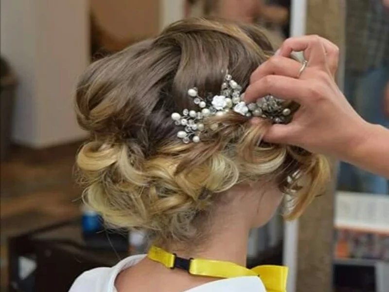 Servici complete de coafor și machiaj