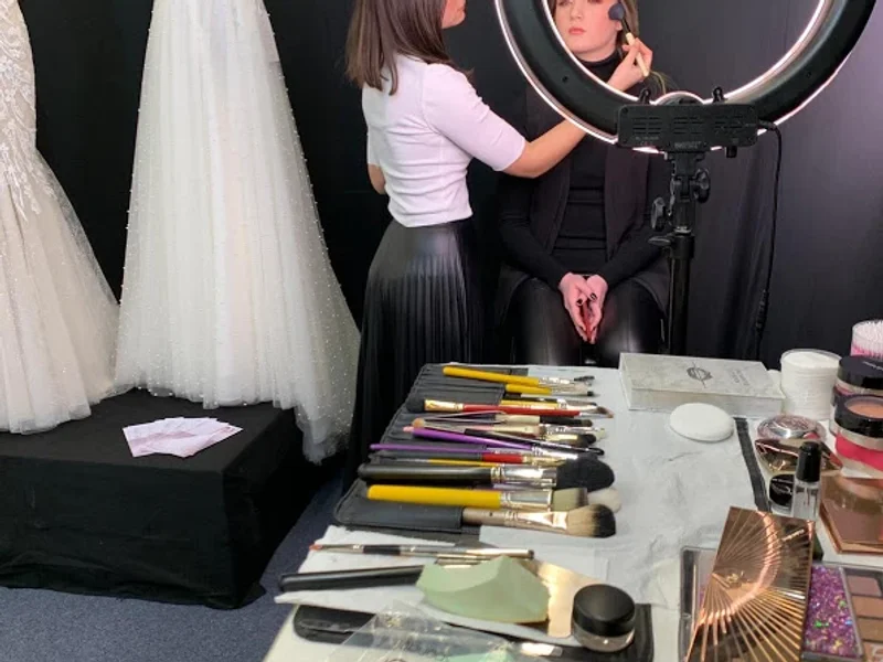 BLEND Make-Up Studio & Academy