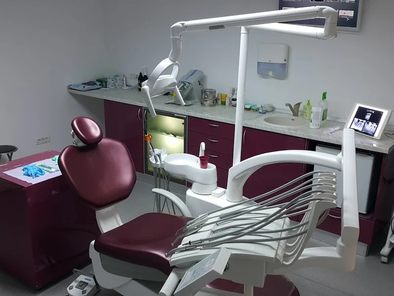 Dr. Sculea I. Eugen Cabinet Stomatologic Brasov. Implant Dentar Ieftin Brasov, Chirurgie Stomatologica, Estetica Dentara, Albire Dentara Brasov. Stomatologie Copii, Stomatologie Laser, Protetica Dentara Brasov