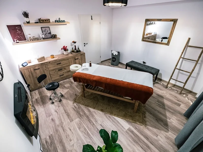 Studio Masaj by Cosmina Costea