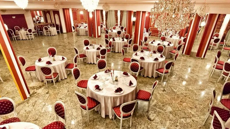 Grand Restaurant