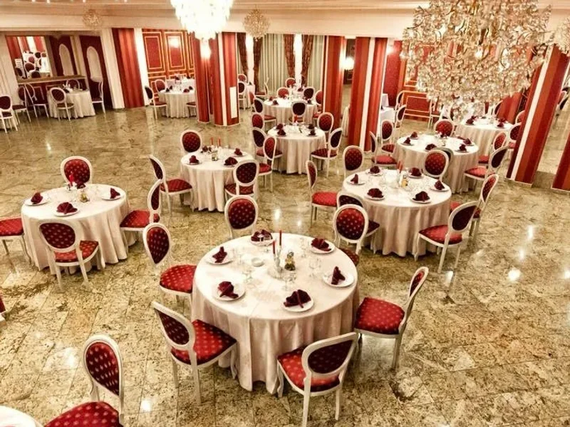 Grand Restaurant