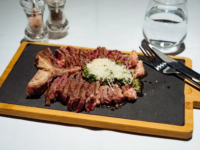 Cireșica Wine Bistro