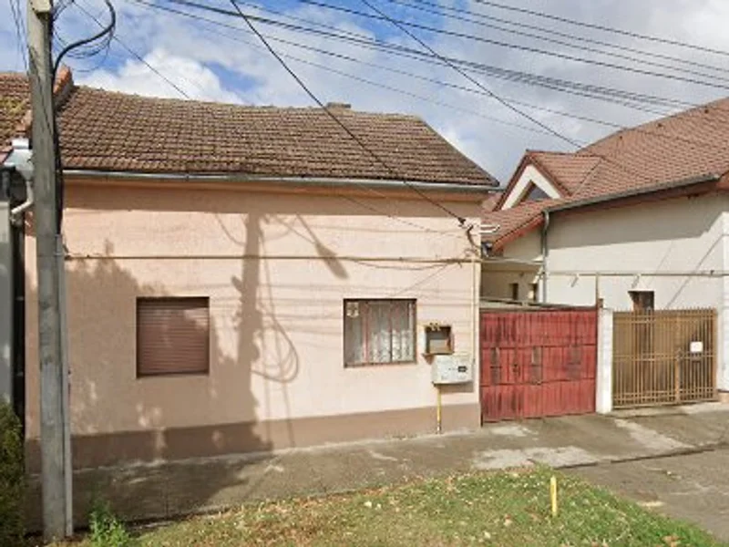 ADESO - Flori artificiale si accesorii pentru flori si evenimente