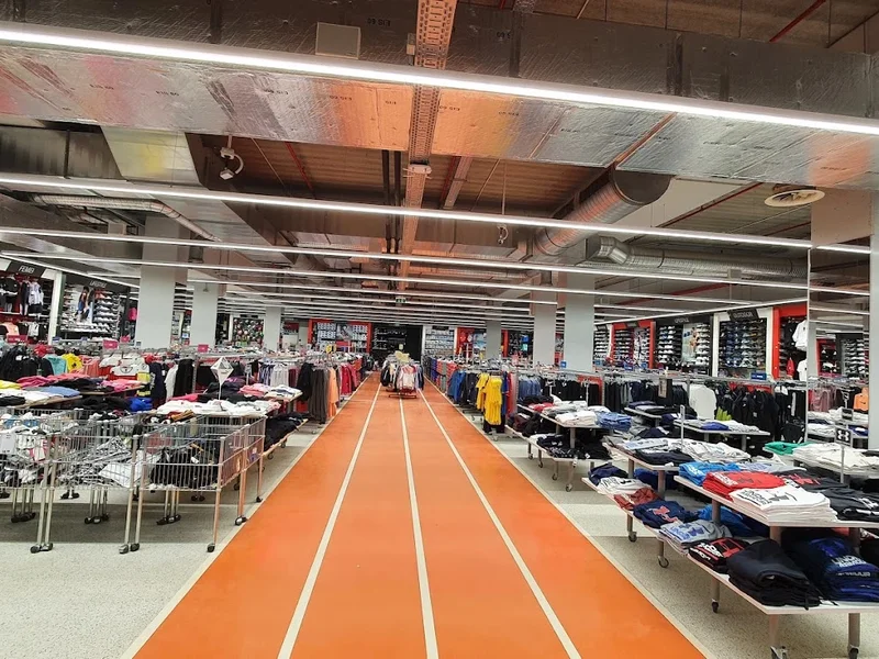 Hervis Arad Atrium Center