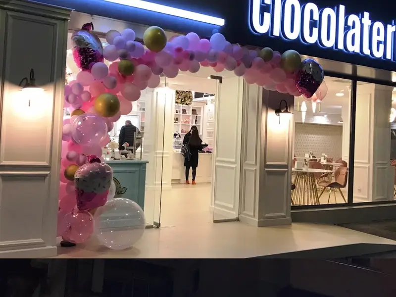 Cofetarie si Ciocolaterie Pitesti - Mayore - by Ciocolateria Iepurasul
