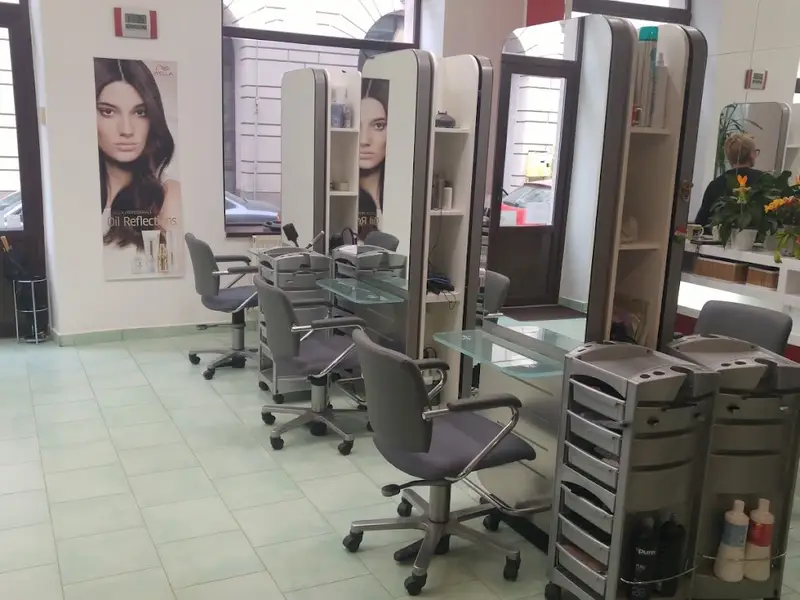 Salon de infrumusetare SUPER LADY