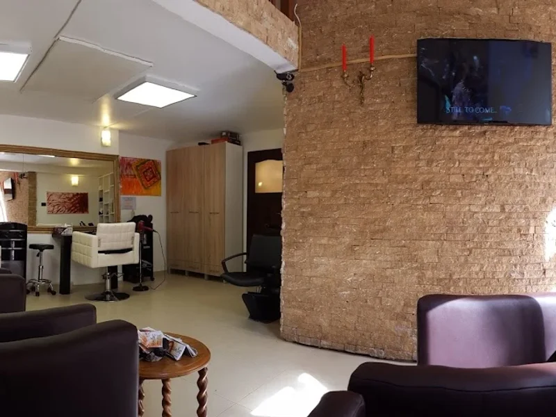 Salon Magic by Dora Tomsa