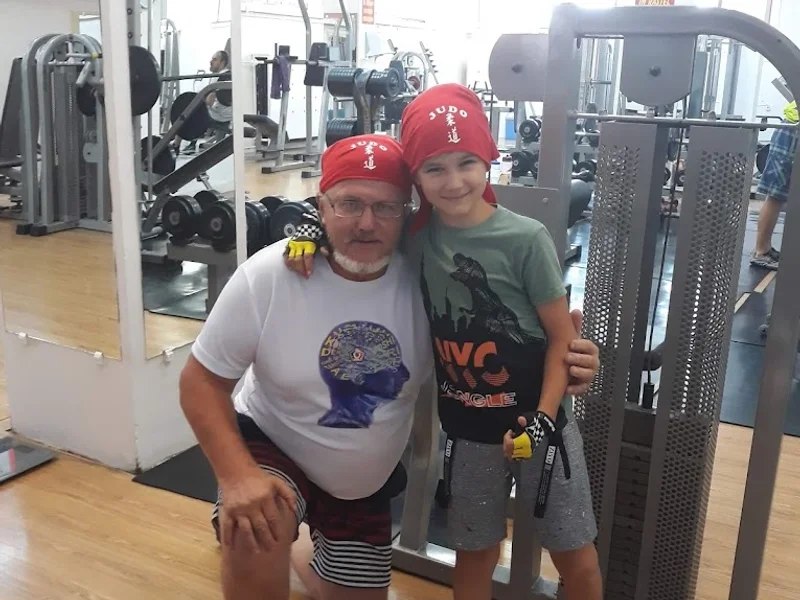 Salon Celebrity Beauty