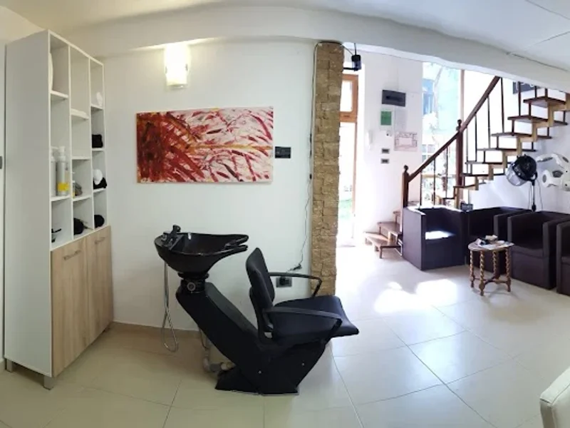 Salon Magic by Dora Tomsa