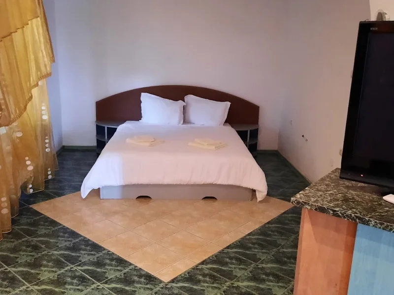 Hypnotic Villa Pool&Restaurant