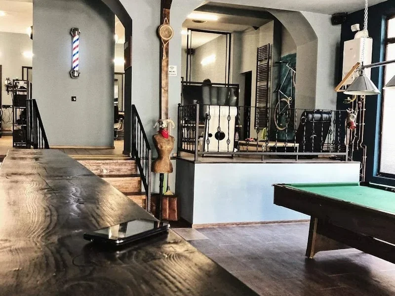 Hooligan's Barberia (Frizerie Arad)