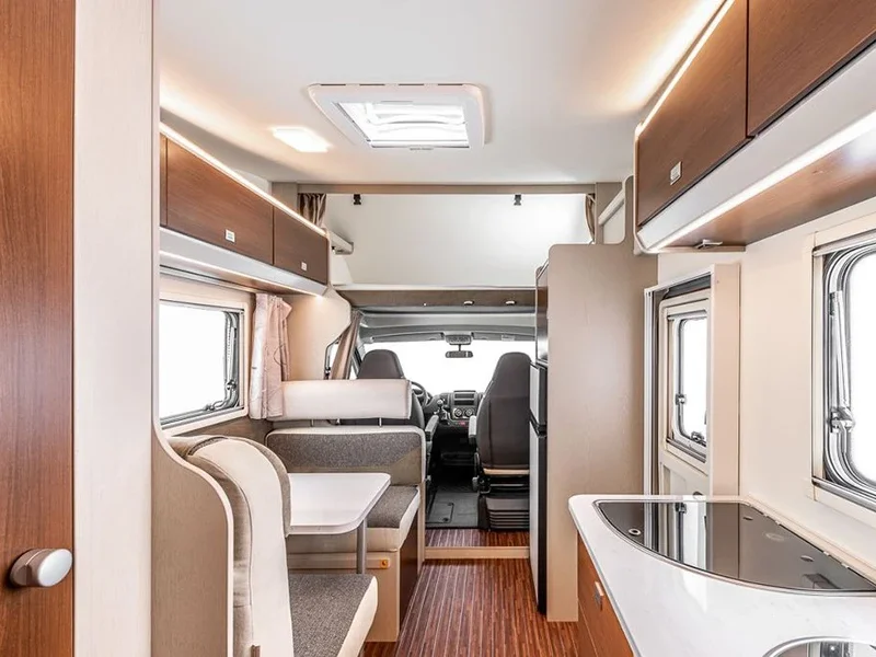 WHEELS VACATIONS SRL