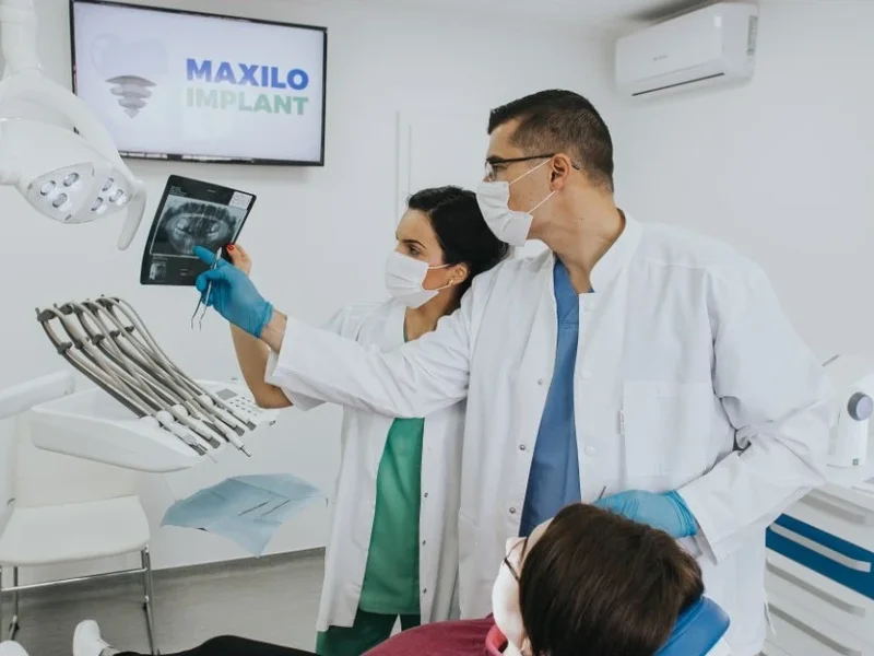 MAXILO IMPLANT - Centru de Stomatologie, Chirurgie si Implantologie - Clinica ta de Sanatate Oro-dentara din Arad