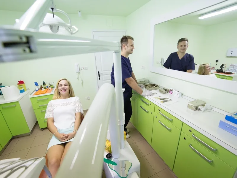 Radent Estetique & Implants