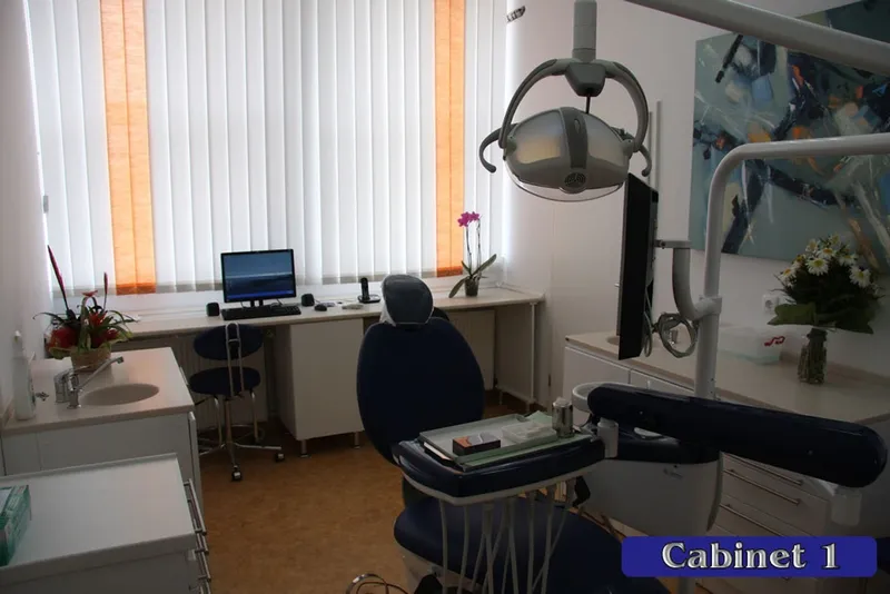 Dr. Mârzan Maria Renata - VIVAS DENT S.R.L. - Dental Clinic Arad