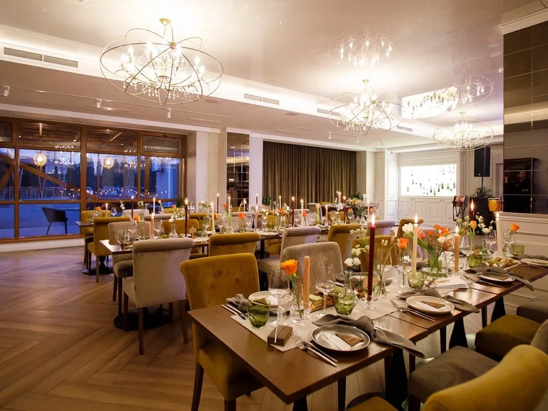 Restaurant Savarin Bacău