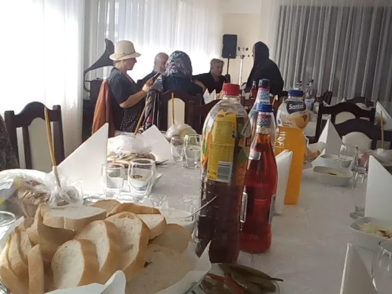 IRINA RESTAURANT&MORE