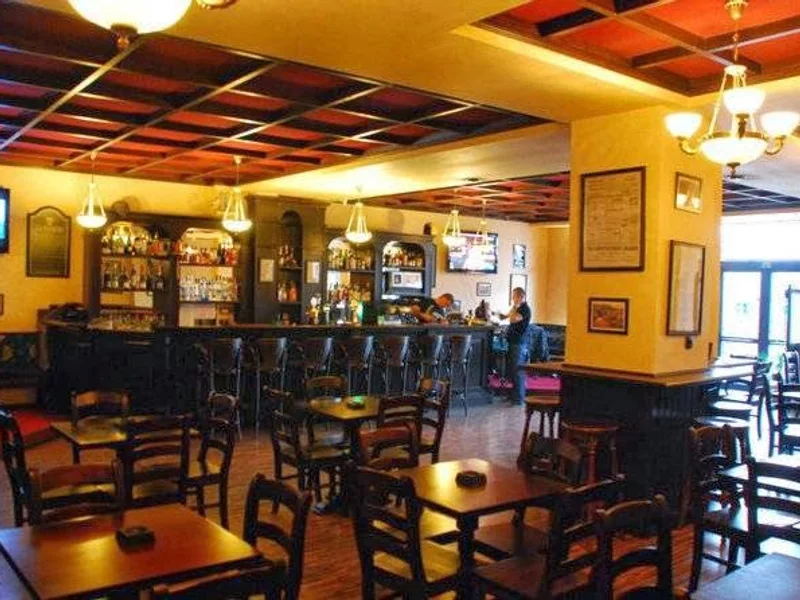 Twomey's Irish Pub