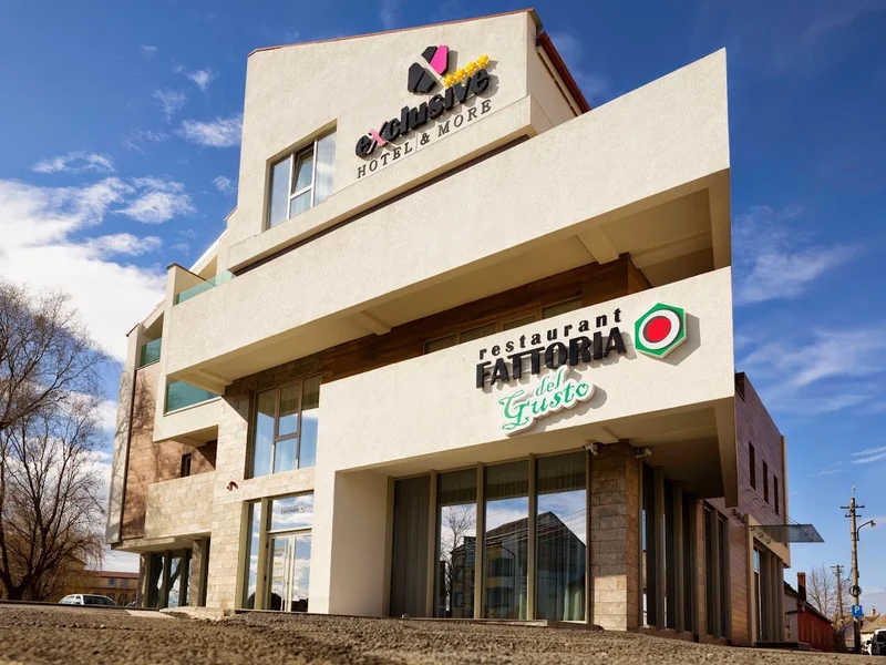 Exclusive Hotel & More