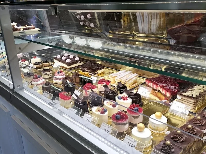 Peronul cu Prajituri