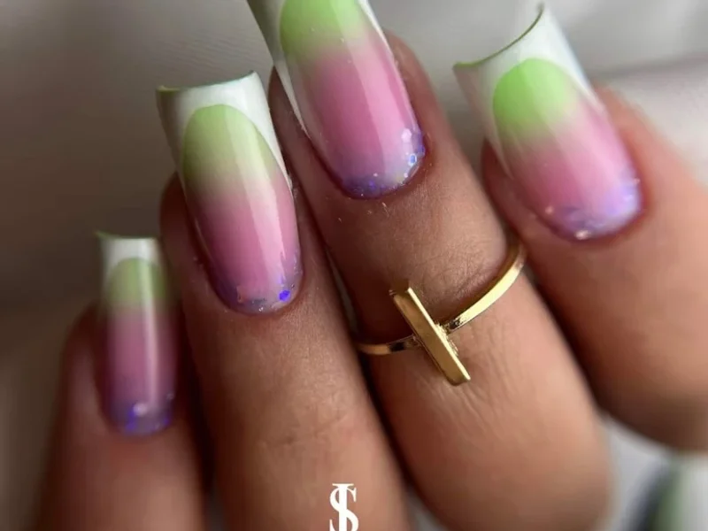 Simina Ionașcu - tehnician de unghii